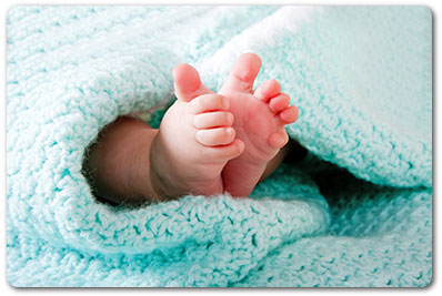 surrogacy - image of babies feet